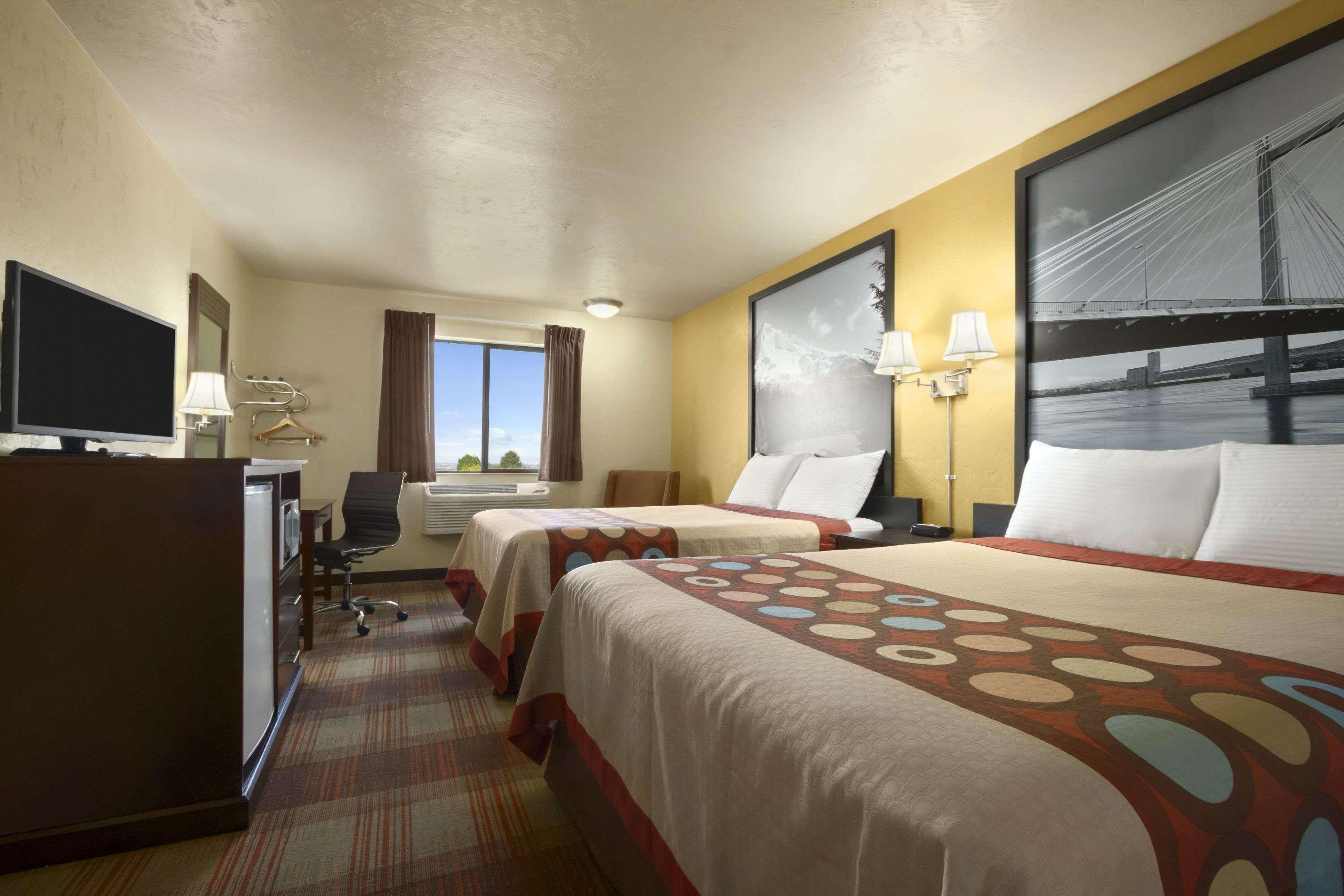 Super 8 By Wyndham Kennewick Motel Eksteriør billede